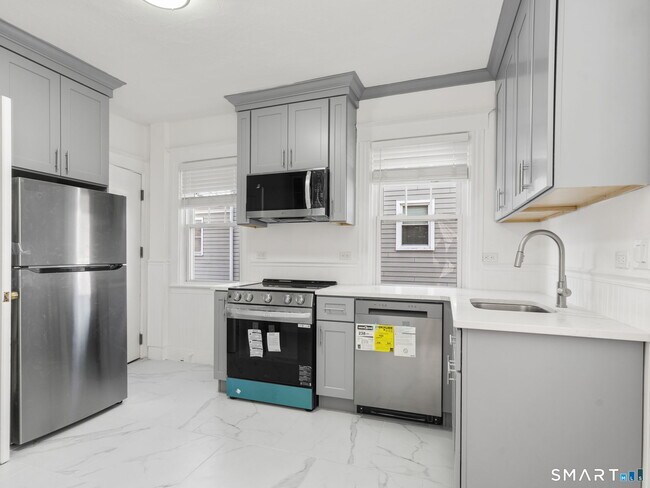 Photo - 27 5th St Apartment