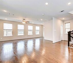 Building Photo - 3115 Roseland Terrace Ln