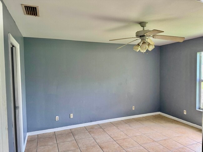 Foto del edificio - 4802 Golfview Blvd