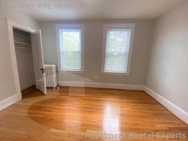 Foto del edificio - 156-158 Summer St Unit #414