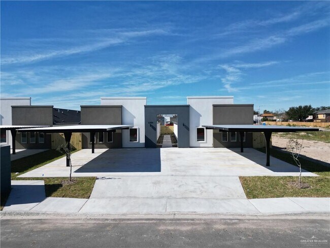 Foto del edificio - 28 Hilltop S Ave