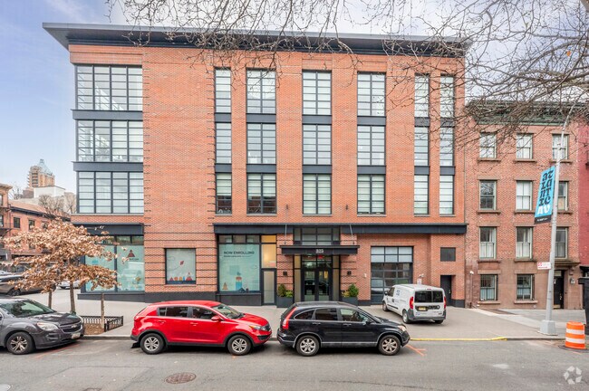 Foto del edificio - 325 Henry St