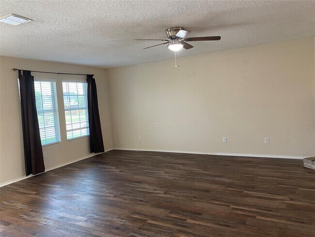 Foto del edificio - 4045 Golden Horn Ln