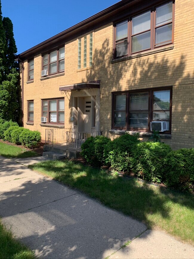 Building Photo - 3645 N 91st St