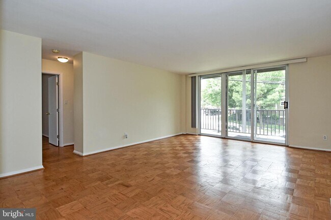 Foto del edificio - 4343 Lee Hwy