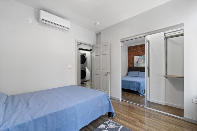 Foto del edificio - 232 1st St