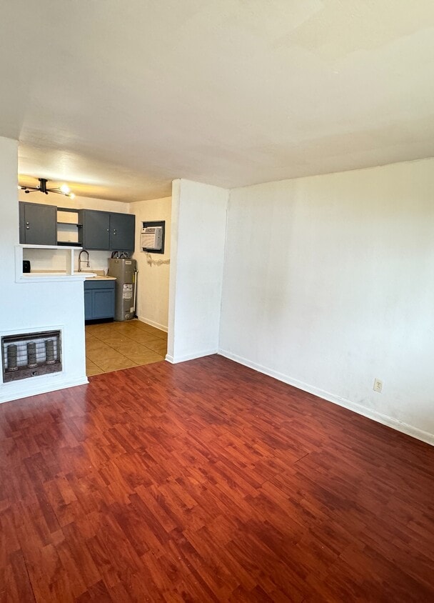 Primary Photo - Pierce Street (1132)