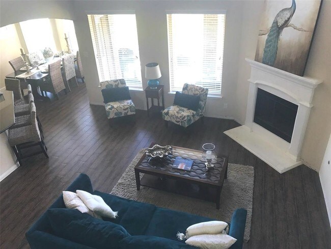 Foto del edificio - 9707 Dry Creek Ct