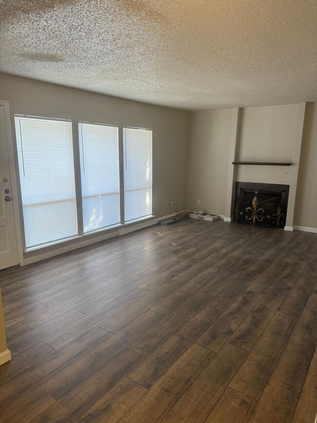 Building Photo - 5630 Boca Raton Blvd
