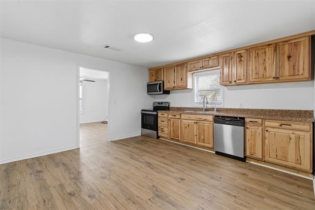 Foto del edificio - 920 W Ford St