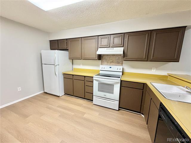 Building Photo - 7250 S Gaylord St