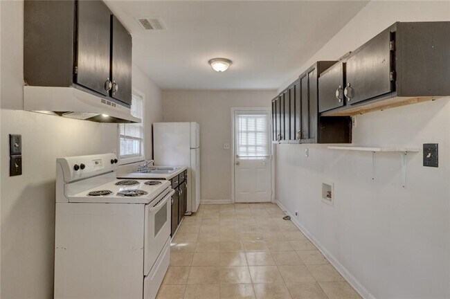 Building Photo - 4168 Tara Dr