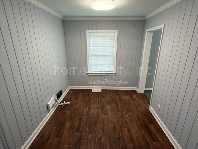 Foto del edificio - 1416 Rosewood Ave