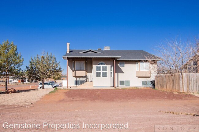 Foto del edificio - 3 br, 2 bath House - 725 North Willow Street