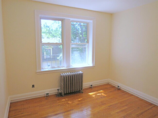 Foto del edificio - 4 Cogswell Ave