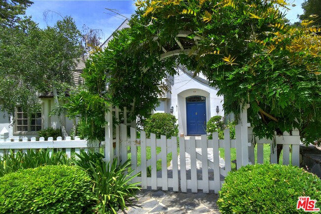 Foto del edificio - 3254 Oakdell Rd
