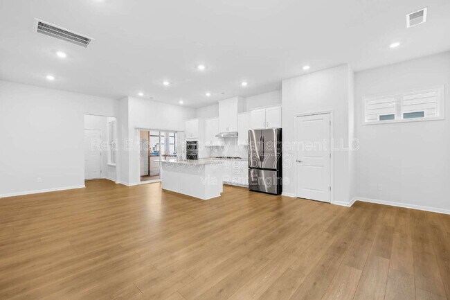 Foto del edificio - 5763 Coulee Ln