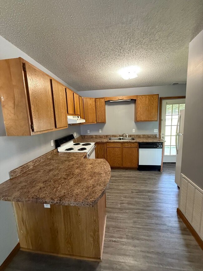 Foto del edificio - South Campus Place Townhome!