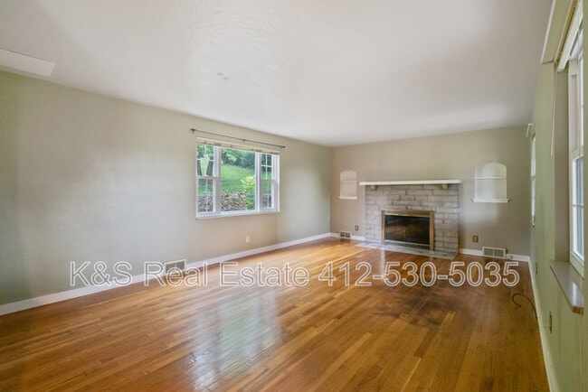 Building Photo - 840 Neely Heights Ave