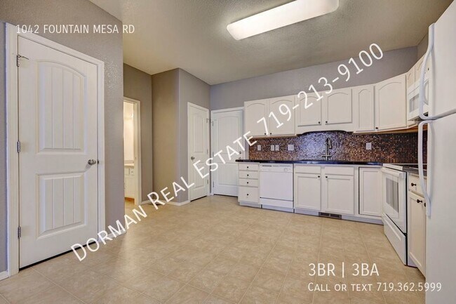 Building Photo - 3 Bedroom townhome in Fountain