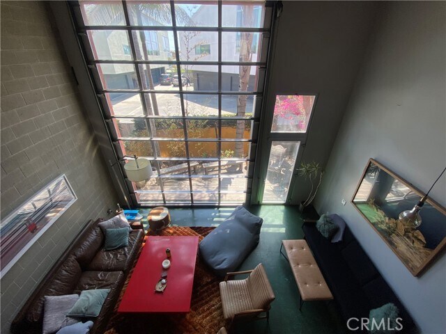 Foto del edificio - 2114 Narcissus Ct