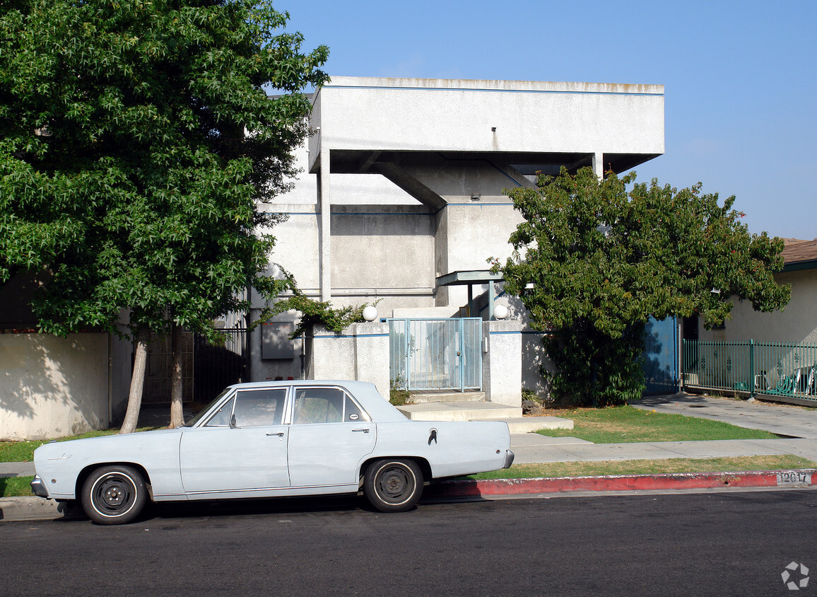 Building Photo - 12617 Eucalyptus Ave.