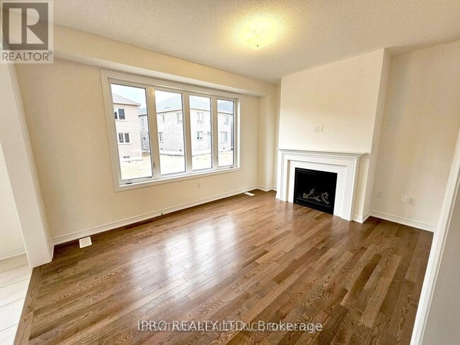 Building Photo - 372 Leanne Ln
