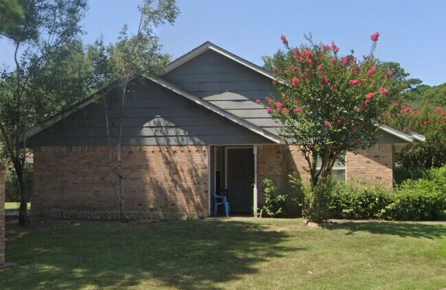 Building Photo - 1303 Martin Luther King Dr