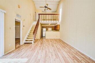 Building Photo - 6103 Ludington Dr
