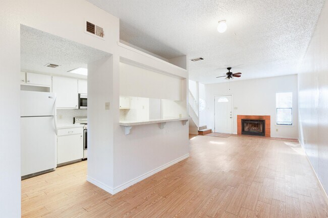 Foto del edificio - 706 W Lynn St