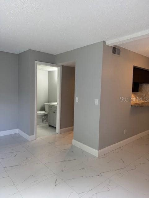 Foto del edificio - 3003 Bough Ave