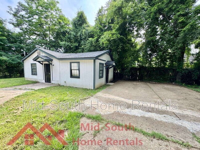 Building Photo - 1407 Ferguson Rd