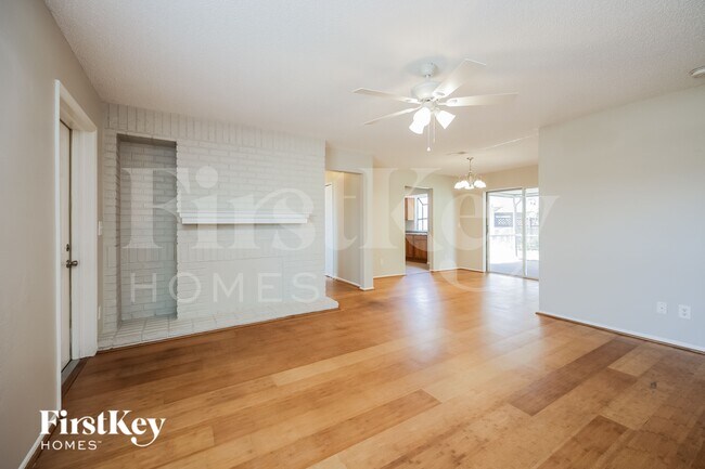 Foto del edificio - 727 SE 9th Pl