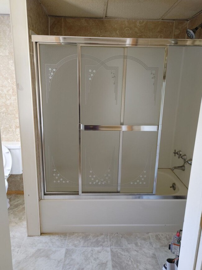 Foto del edificio - EDGEWOOD 2 BEDROOM RANCHER