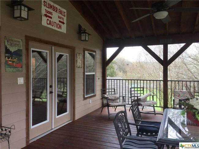 Foto del edificio - 1401 White Water Rd