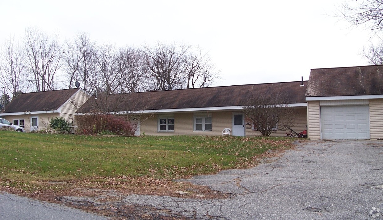 4 Langevin St, Spencer, MA 01562 Apartments in Spencer, MA