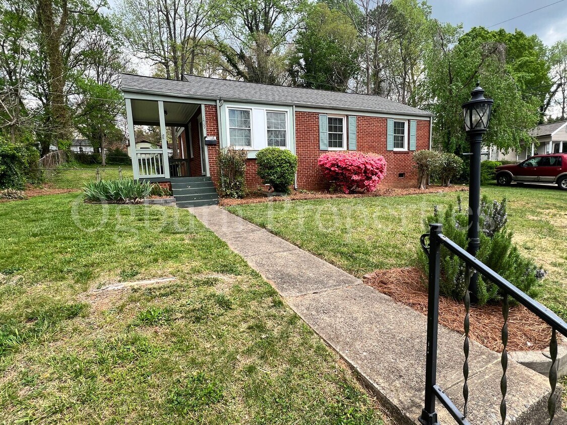 Primary Photo - 1409 Revere Rd
