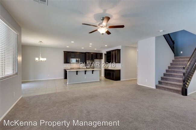 Building Photo - 4 br, 2.5 bath House - 7553 Old Compton St