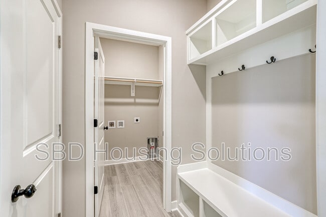 Building Photo - 27421 E Oak Vw Dr