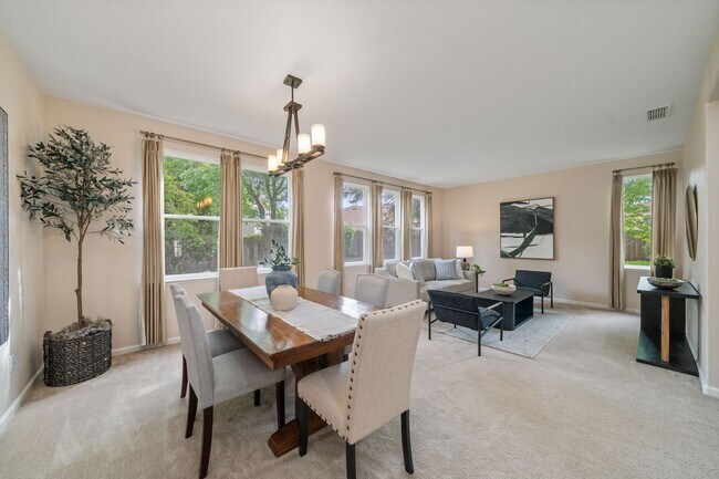 Foto del edificio - Beautiful Natomas Park Corner Lot!