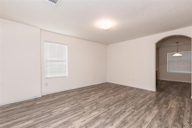Foto del edificio - 4335 Richmeadow Dr