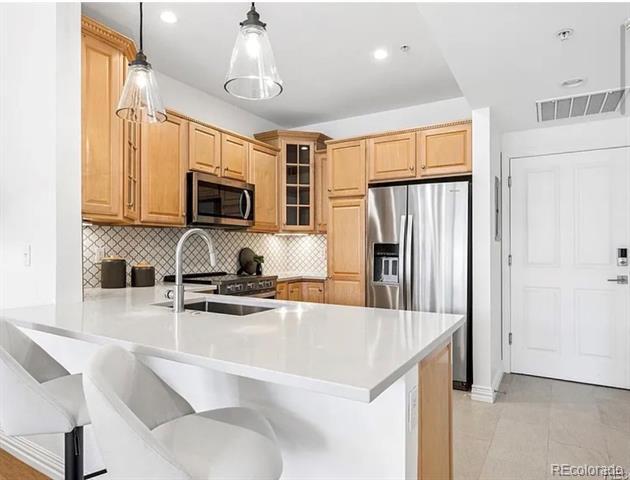 Foto del edificio - 2700 E Cherry Creek S Dr