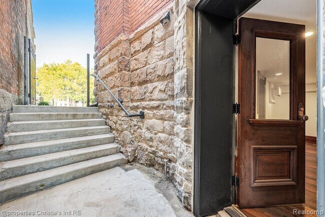 Foto del edificio - 701 W Canfield St