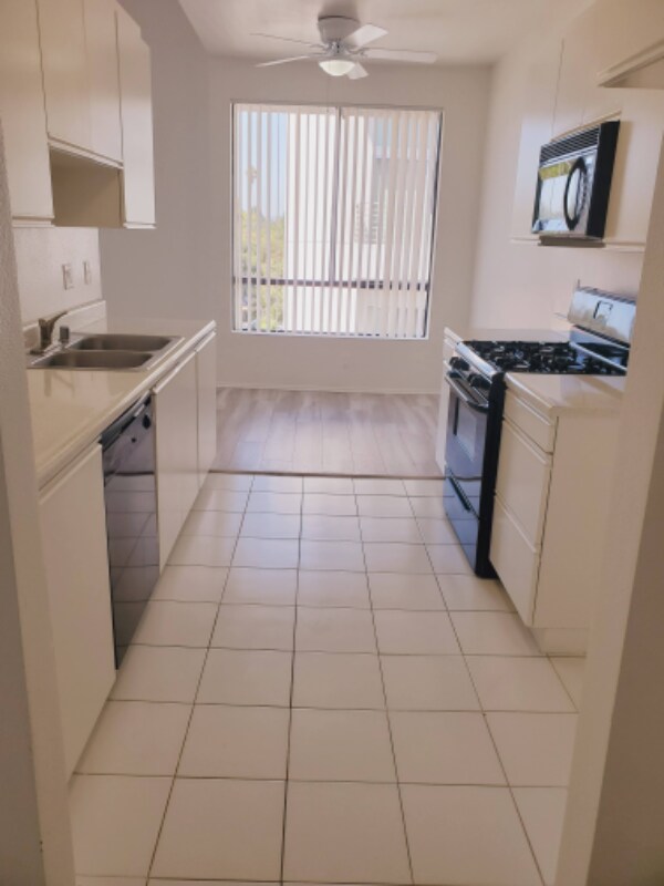 Foto del edificio - 4343 Whitsett Ave