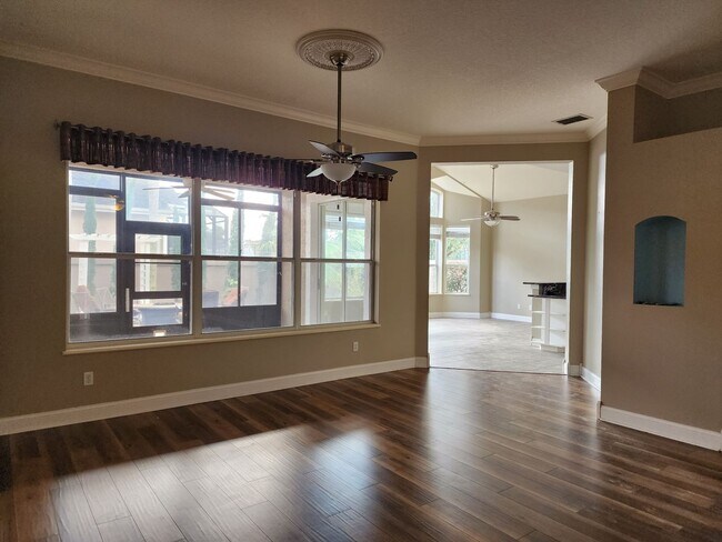 Foto del edificio - Hunters Creek Home with Fenced Back Yard in Guard-Gated Golf Community