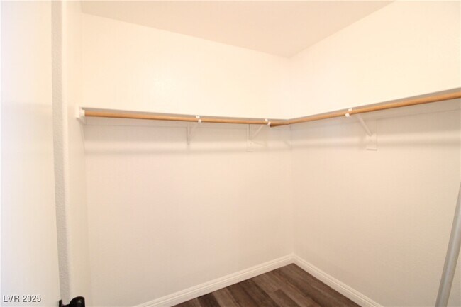 Foto del edificio - 301 Laguna Glen Dr