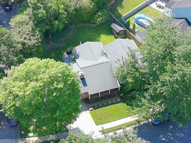 Foto del edificio - 8097 Winding Way Ct