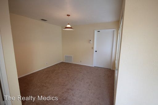 Building Photo - 1005 Leeds Ct