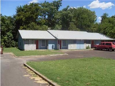 Building Photo - 507 N Ave D