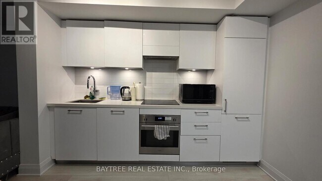 Photo du bâtiment - 33 Frederick Todd Wy